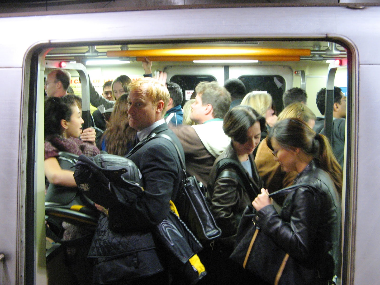Crowded+Train_crop.JPG