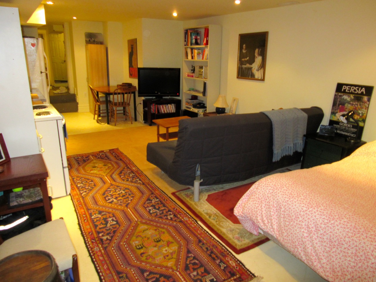 Cabbagetown suite for rent pictures Cabbagetown suite for rent