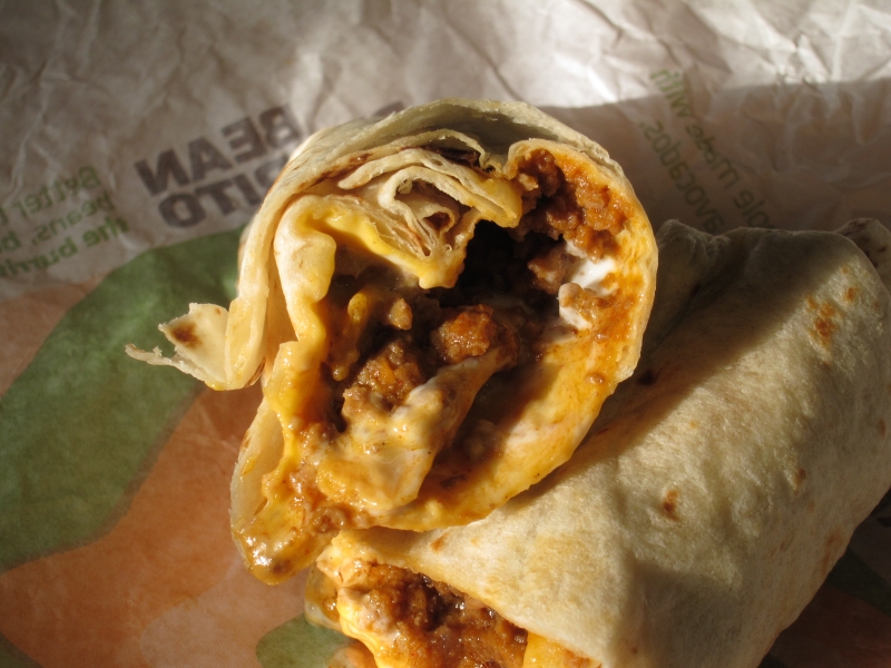 Review Taco Bell Beefy Nacho Burrito