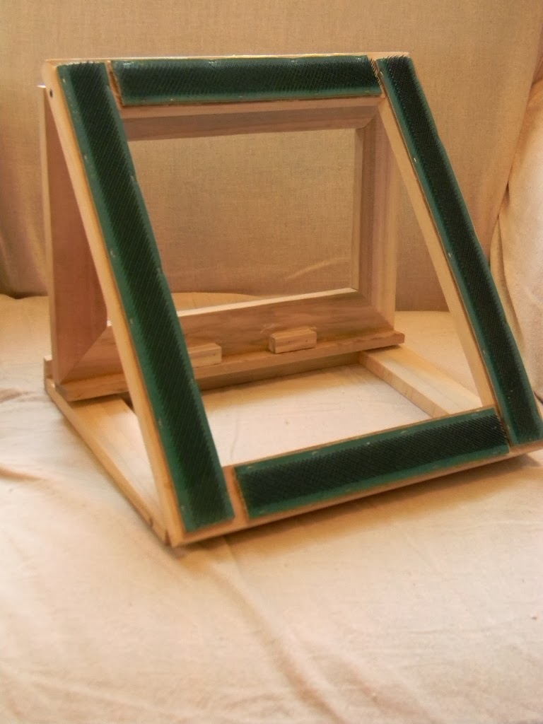 Frame for punch needle 