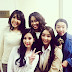 SNSD SeoHyun snap pictures with So Yoojin, Jung Yumi, and friends