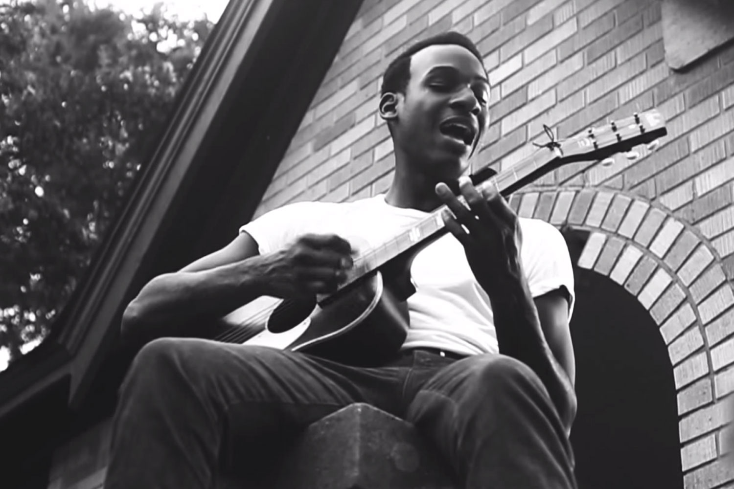 My Garments of Praise Currently Listening // Leon Bridges My Garments of Praise Currently Listening // Leon Bridges