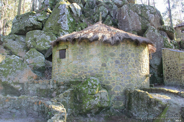 Castro de S. Lourenço - Construção nas rochas - Esposende-http://fotosefactos.blogspot.com
