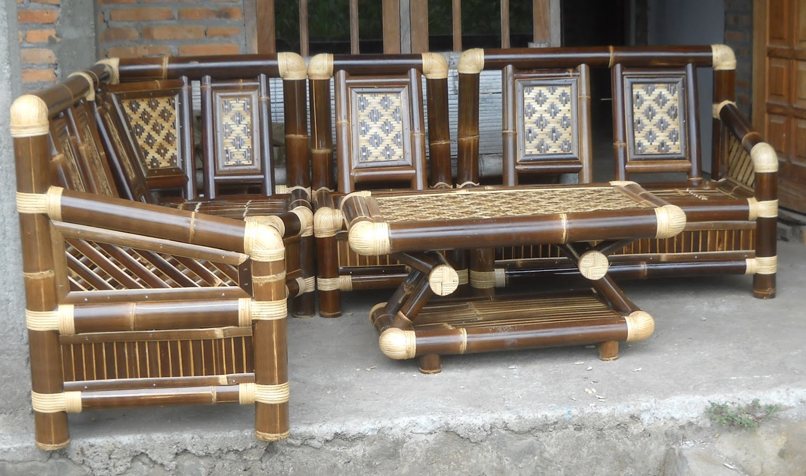 30 Ide Kreatif Furniture dan Perlengkapan Rumah Dari Bambu 