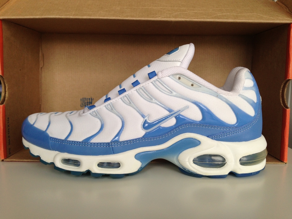 Répertoire des Nike Air Max Plus Tn 1: 2000 WMNS AIR MAX PLUS 605112 141