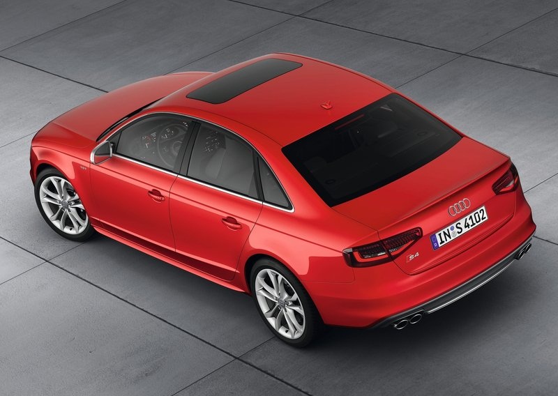 Sport Car Garage 2013 Audi S4