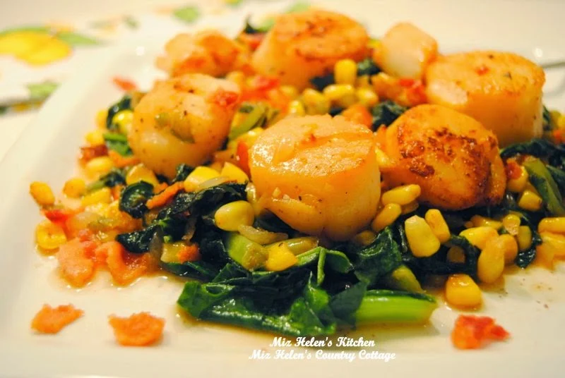 Seared Scallops In Garlic Pepper Sauce at Miz Helen's Country Cottage