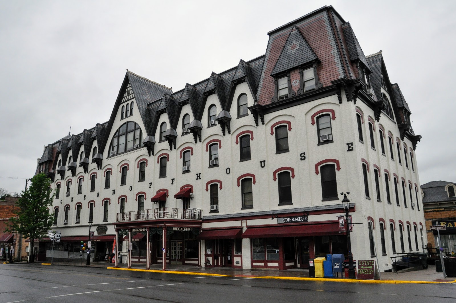 MidAtlantic DayTrips Browsing Bellefonte's Spirits, Boutiques and Antiques