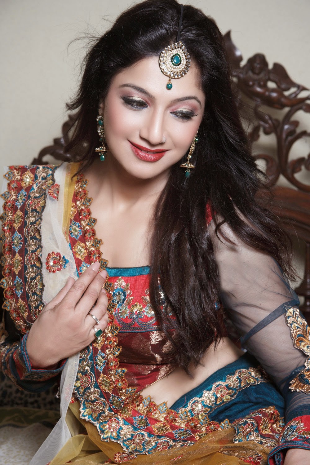 South Actress and Model Aakruti Nagpal Saree Stills