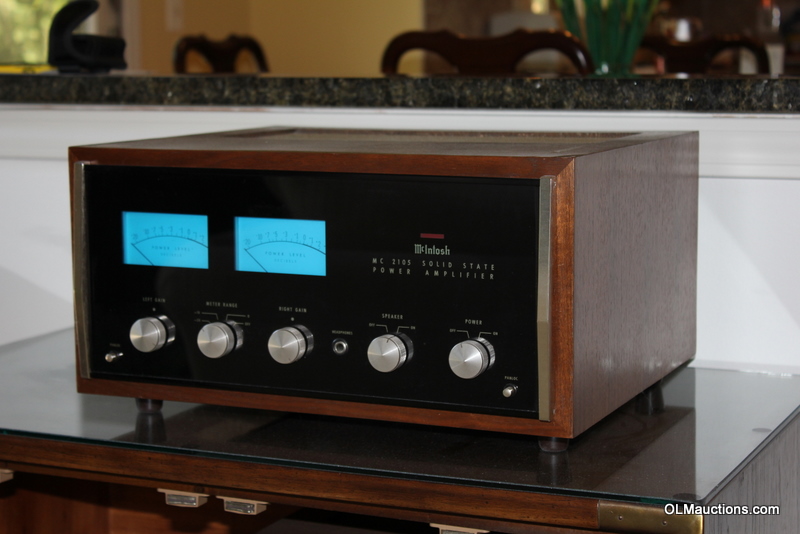 Superstores McIntosh MC2105 Solid State Stereo Power Amplifier
