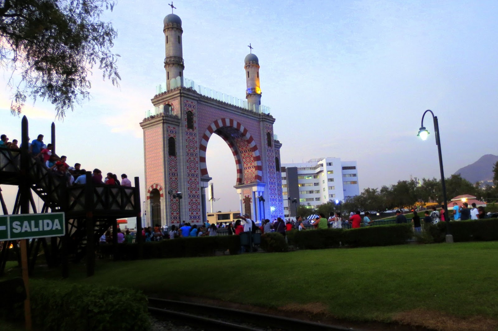 Parque De La Amistad Lima Peru