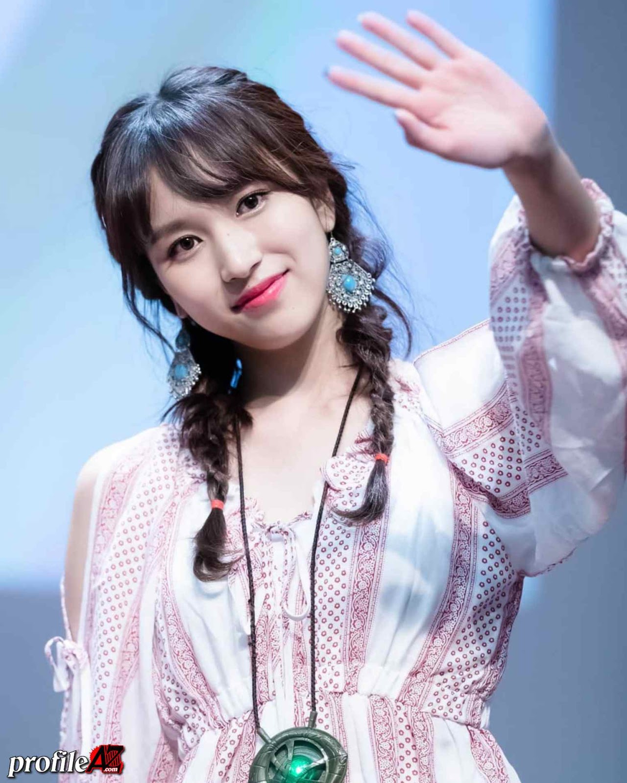 Mina (Twice) Profile, Photos, Fact, Bio and More - Biotist