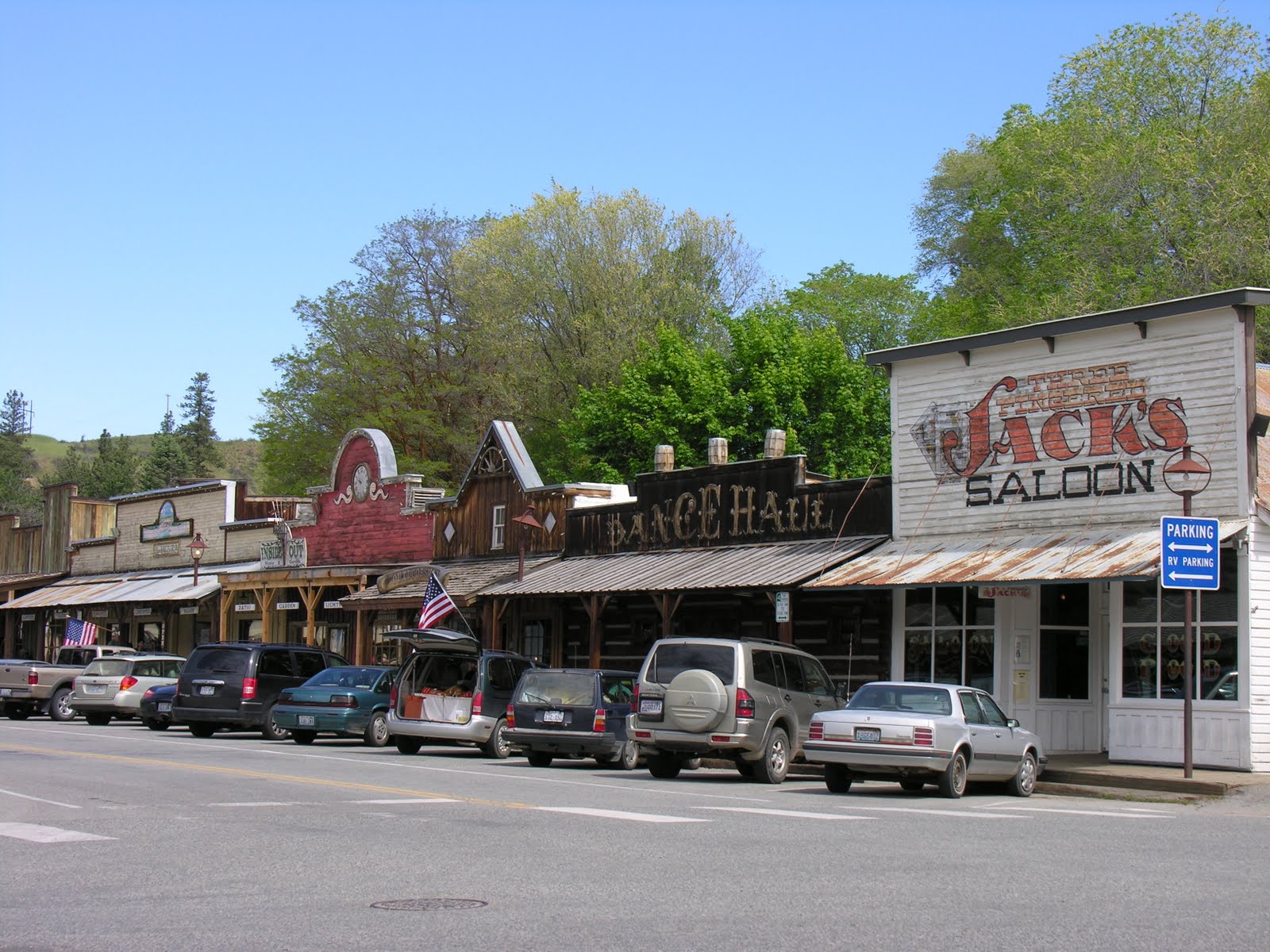 Cal & Rachel Litwiller's Adventures Rest Day in Winthrop, WA