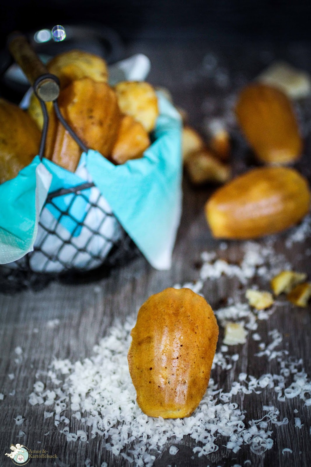Amor&amp;Kartoffelsack: Madeleines mit Speck und Parmesan