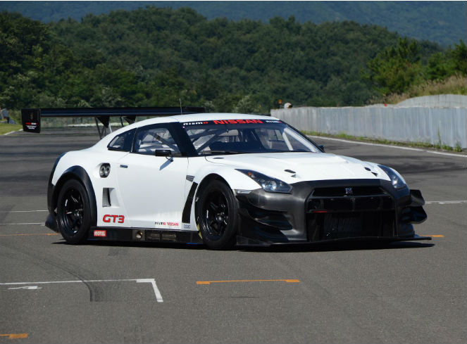 Nissan skyline 2013