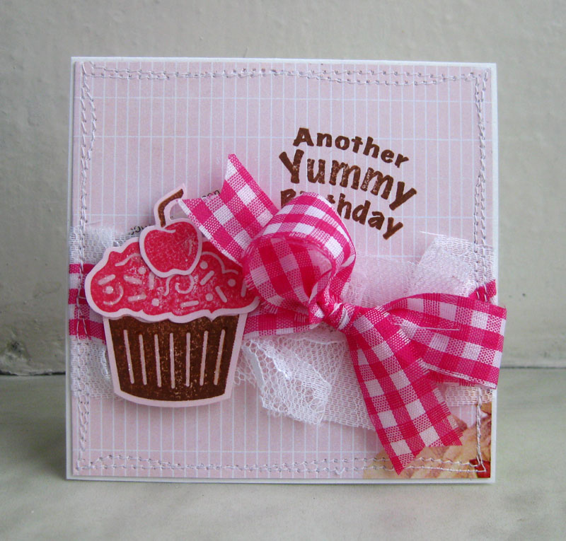 Сладкая открытка. Как сделать сладкую открытку. Сладкое поздравление с днем рождения. Плакат с конфетами на день рождения. Плакат.