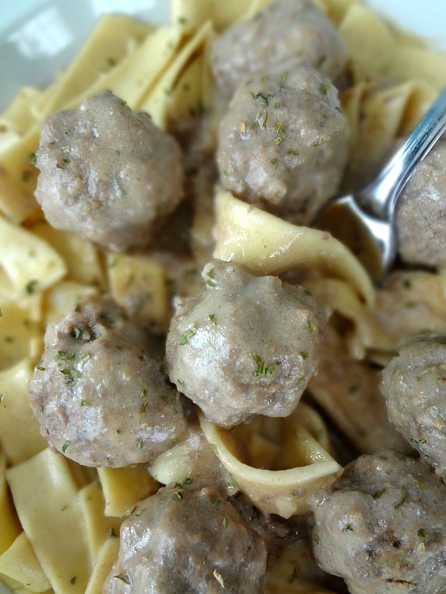 The Cooking Actress Slow Cooker Swedish Meatballs