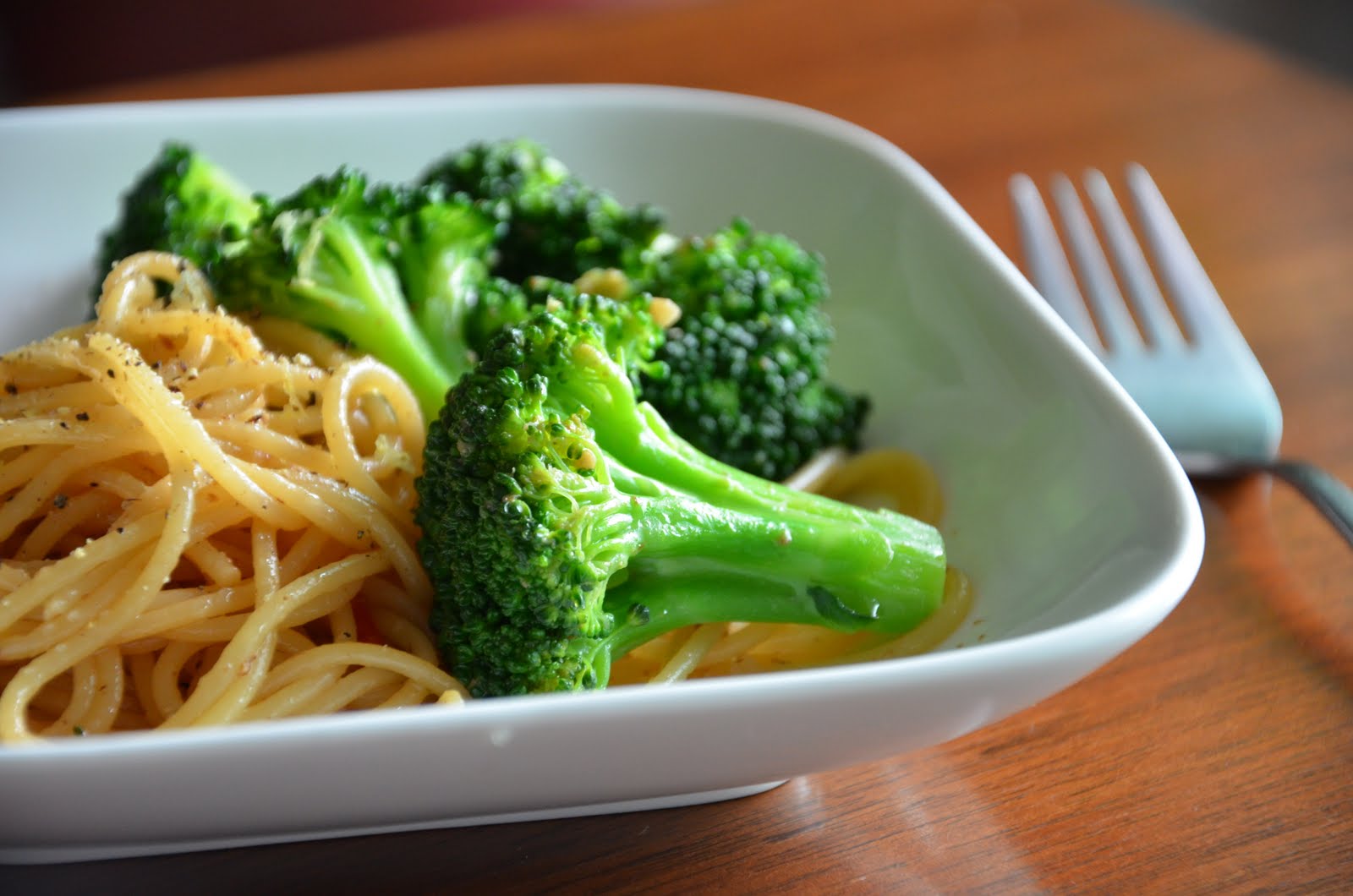 Fait Maison Simple Stirfried Spaghetti with Broccoli