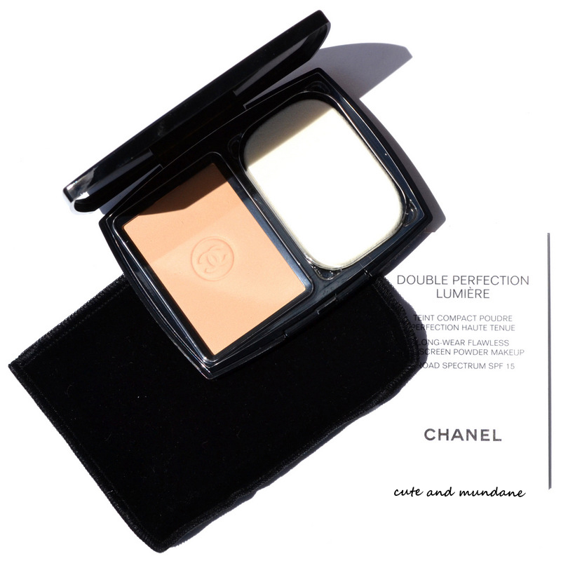 Cute and Mundane: CHANEL Double Perfection Lumiere compact in B20 review swatches