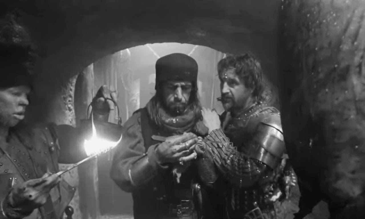 Дон румата эсторский. Трудно быть богом фильм 2013 ярмольник. Трудно быть богом фильм германа. Трудно быть богом фильм германа. Фильм питера фляйшмана 1989.