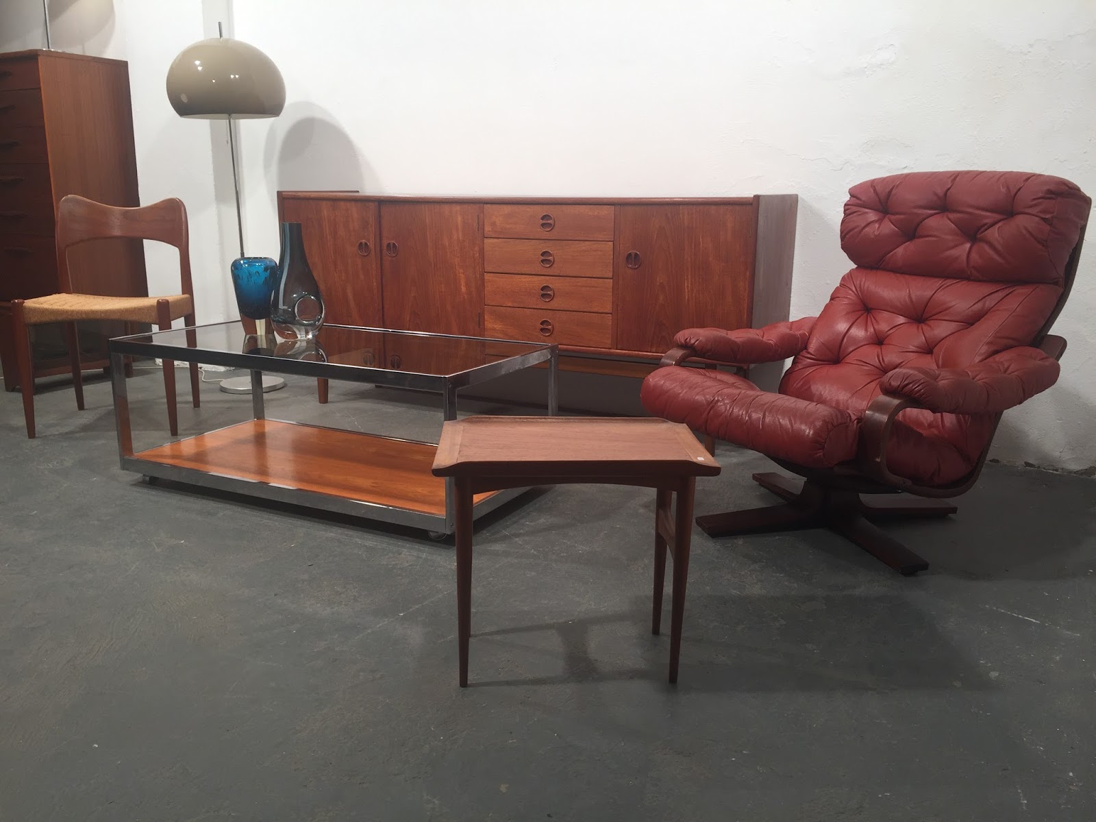 Vintage Furniture Ireland OCD November 2017