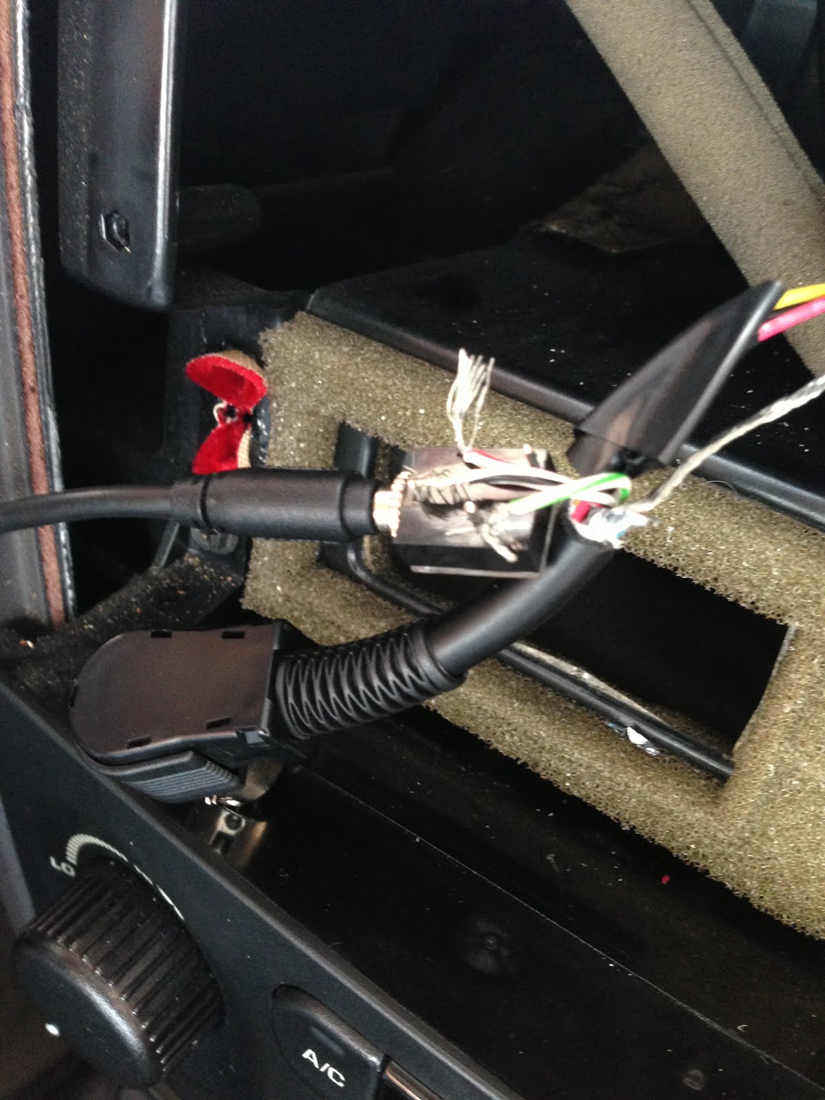 ...Jeep Stuff...: Aux In / Bluetooth for Factory Radio or RB1 - JEEP WJ