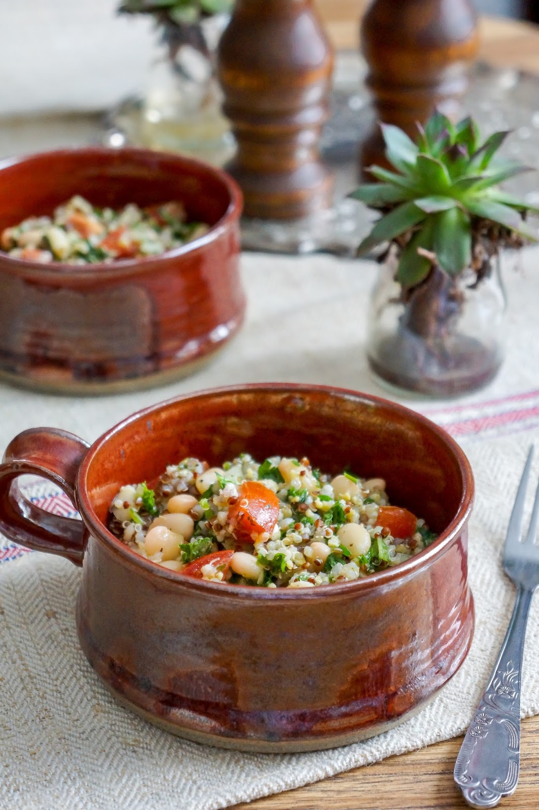 Ancient grains salad with white beans and kale