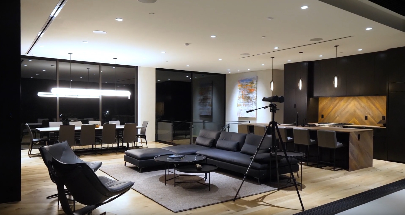 4 Montana Ct, Blue Diamond, Nevada vs. Luxury Home Interior Design Tour