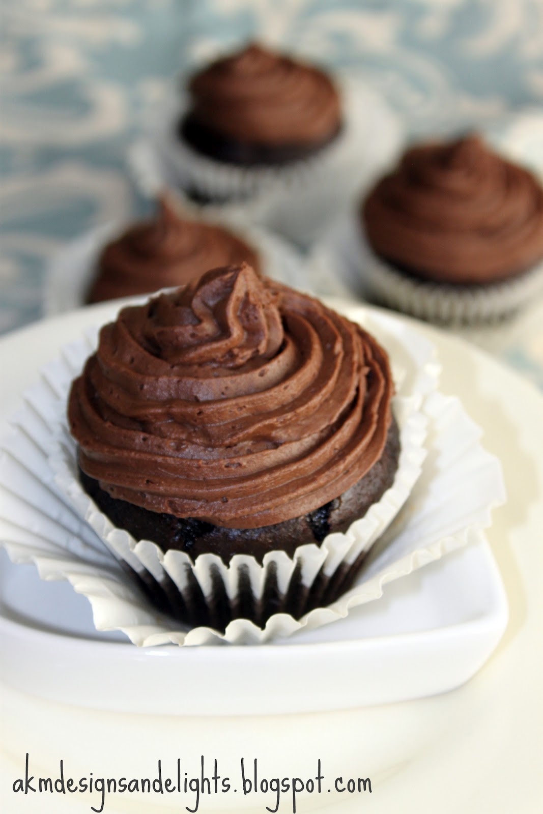 AKM designs and delights Chocolate Cupcakes w/Cinnamon Chocolate