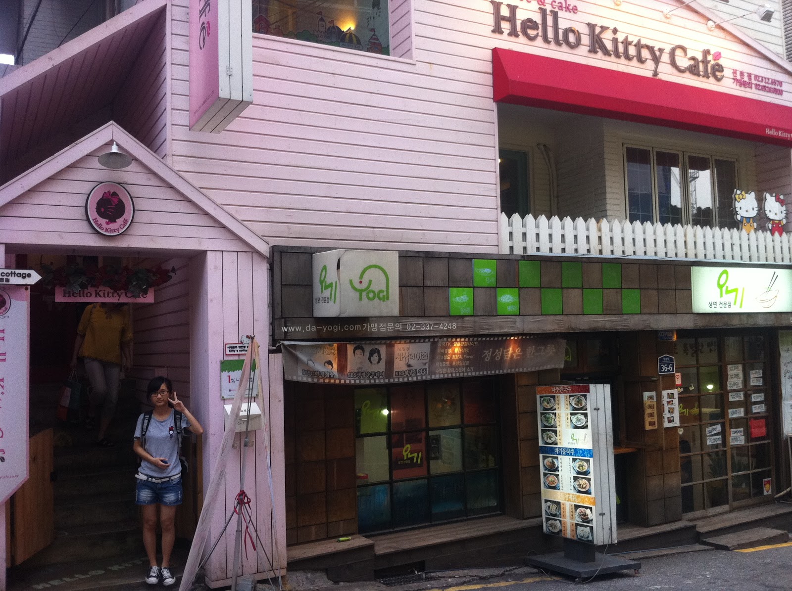 Elaine  s  Hello Kitty Cafe   in Korea