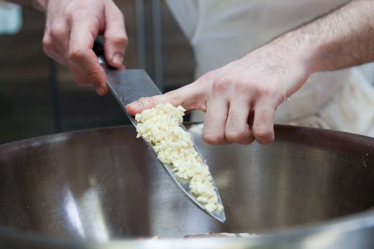 How Stainless Steel Remove Odors The Chemistry Involved INSIDE