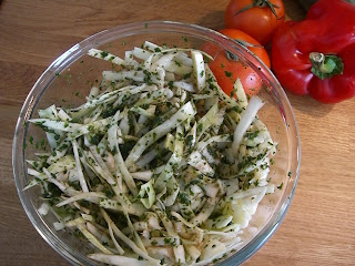 Vitk%25C3%25A5lssallad%2Btill%2Bmin%2Bgoda%2Blunch%2B%25282%2529 - Vitkålssallad till min goda lunch