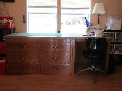 sewing table www.sewplus.blogspot.com