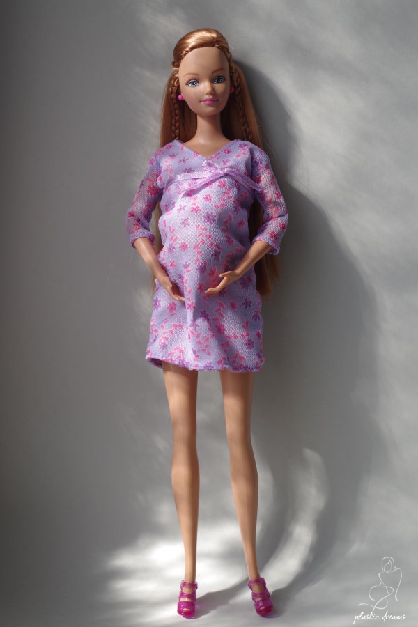 PoupEe Barbie grossesse gros ventre famille 6 personnes poupEe