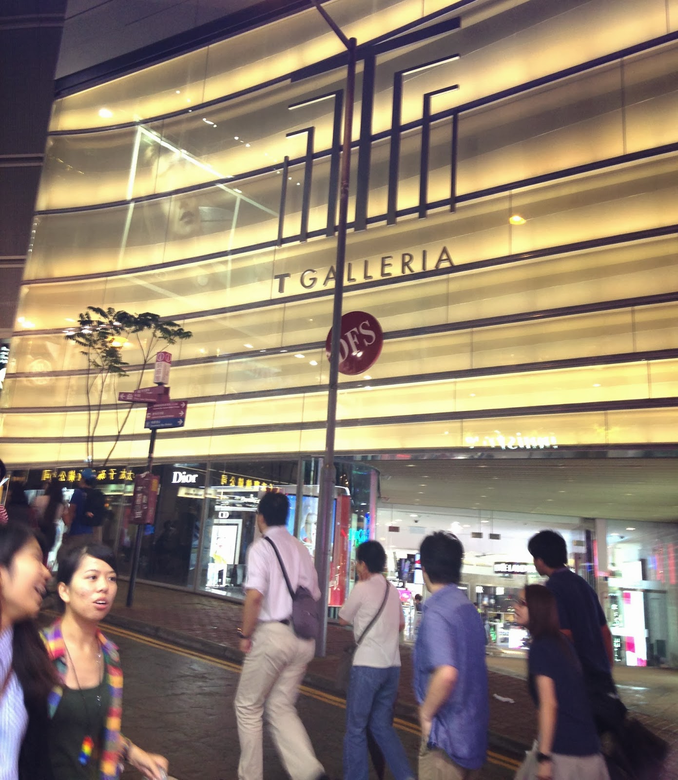 DFS Galleria Sun Plaza - cosmetics - Picture of T Galleria By DFS