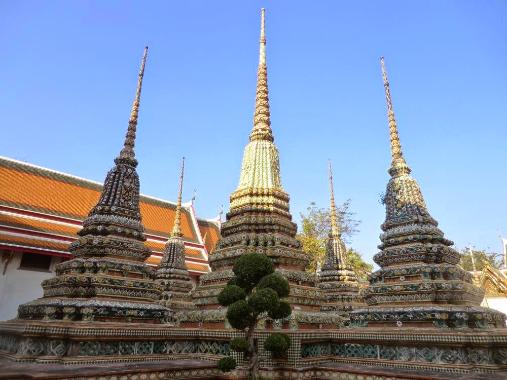 El mundo a tus pies: Wat Pho, Templo del Buda Reclinado de Bangkok