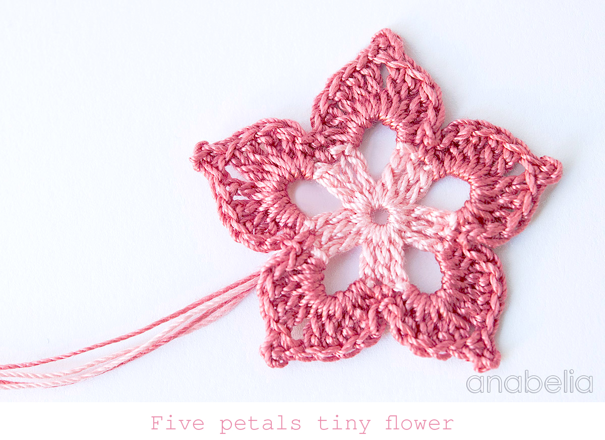 Five petals tiny crochet flower by Anabelia