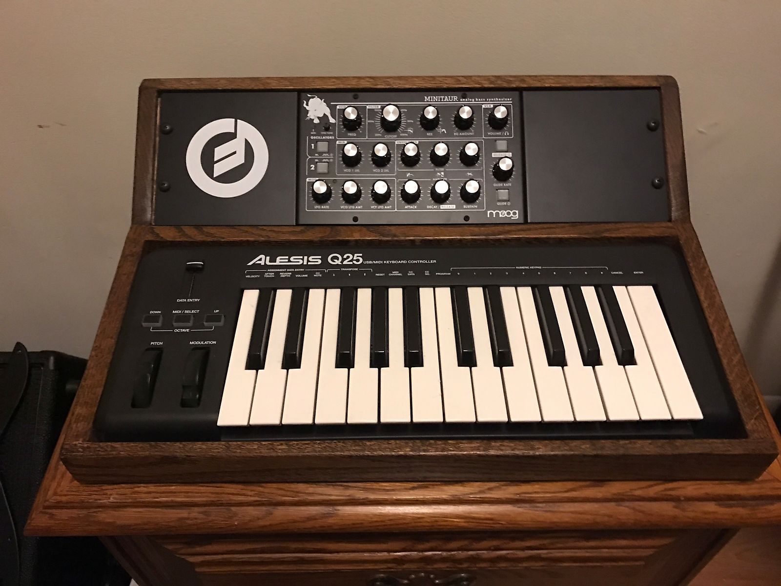 MATRIXSYNTH Moog Minitaur Custom Wood enclosure & Midi keyboard