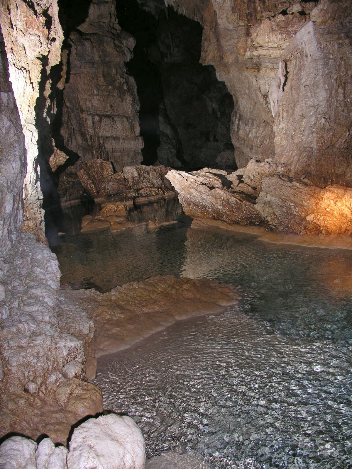 Monumento Naturale Grotte di Falvaterra e Rio Obaco Monumento Naturale Grotte di Falvaterra e Rio Obaco