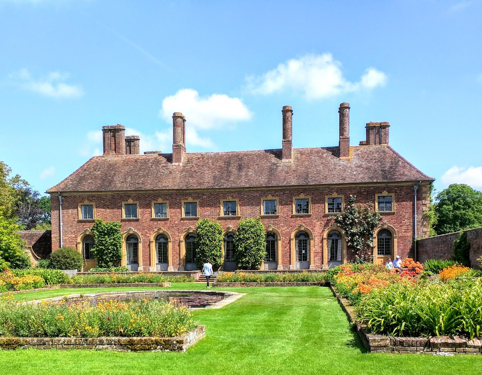 Wading Through Treacle Diary Barrington Court (National Trust)