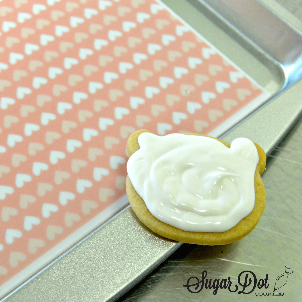 Sugar Dot Cookies: Tutorial - How to add Candy Melt Accents to