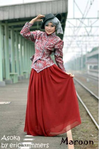 34 Baju Pesta Bawahan Celana, Trend Model!