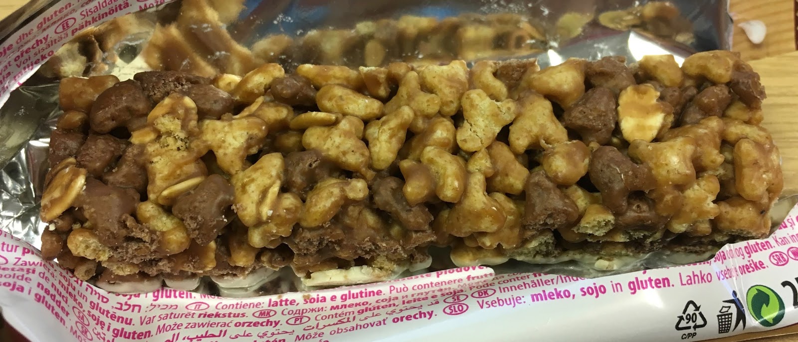 FOODSTUFF FINDS Lion Breakfast Cereal Bar (Poundland) by Cinabar