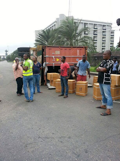 1a1ab Photos: Another Container truck falls at Ijora, Olopa, Lagos