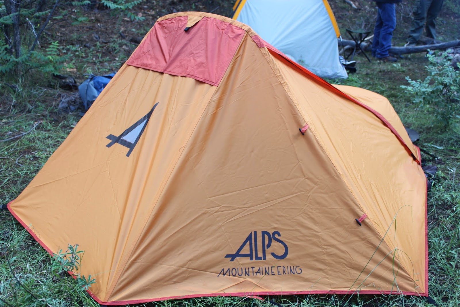 Stereowise Plus Alps Mountaineering 1.5 Man Lightweight Backpacking