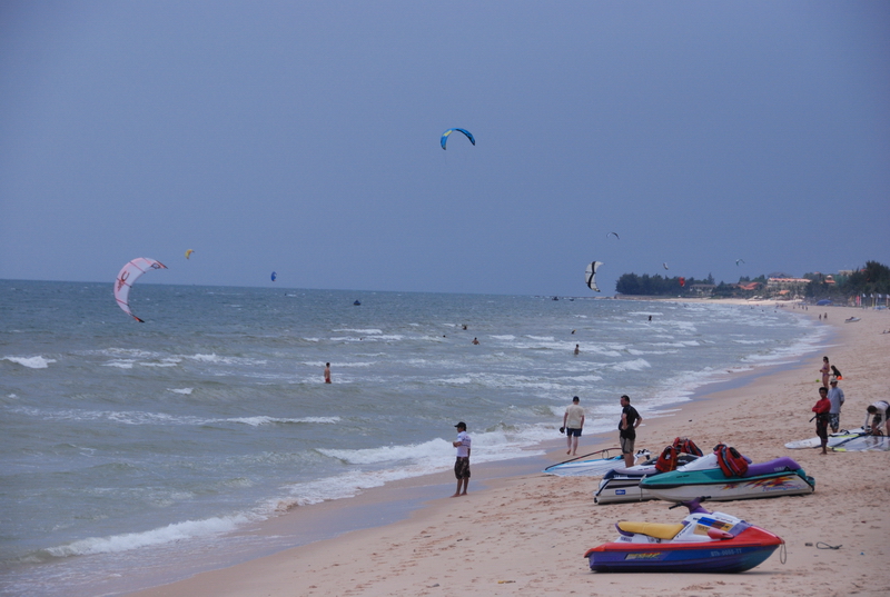 Lướt ván diều ở biển Mũi Né, Phan Thiết