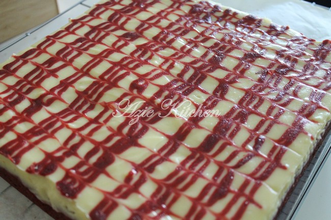 Red Velvet Cheese Brownies