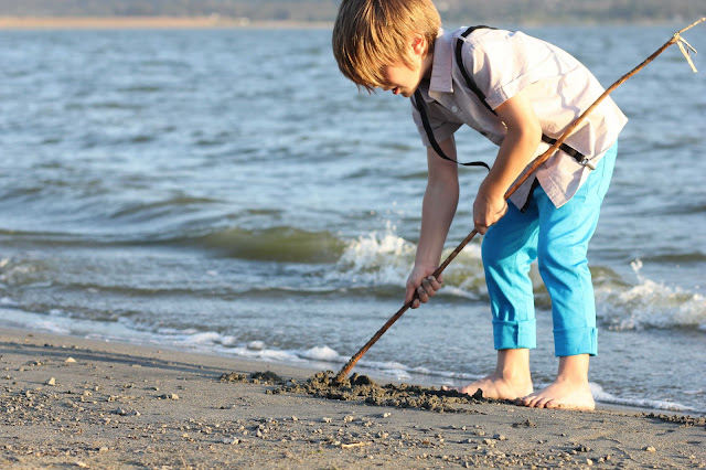 outdoor photography by the lake