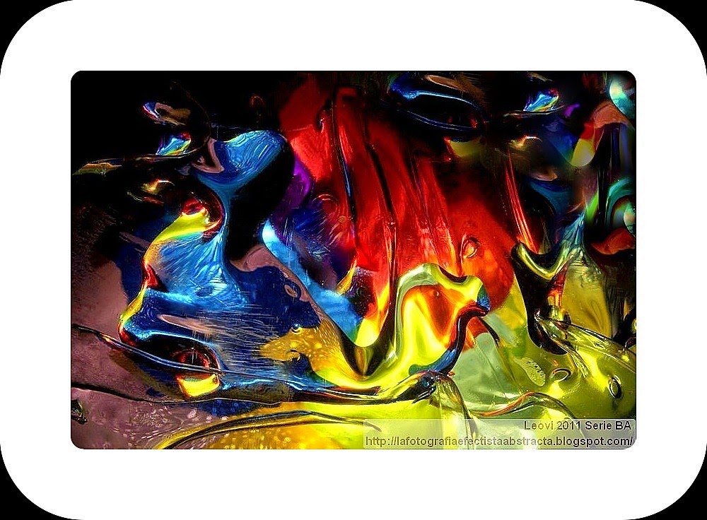 Foto Abstracta 3134 Abrazado a la última ola - Embraced to the last wave Foto Abstracta 3134 Abrazado a la última ola - Embraced to the last wave