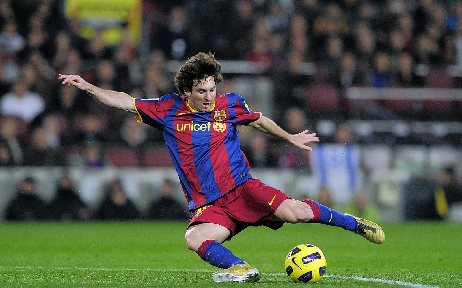 1. Lionel Messi (Argentina ) Top 10 Footballers